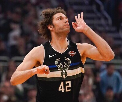  p>罗宾·洛佩斯(robin lopez),1988年4月1日出生于 a target="_blank