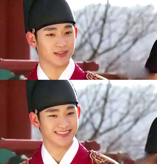 拥抱太阳的月亮