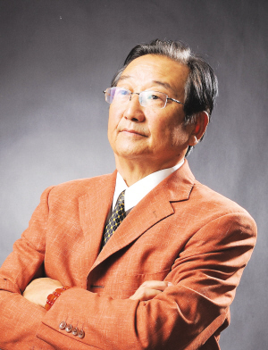 马文忠,男,回族,1945年出生,大专文化,青海