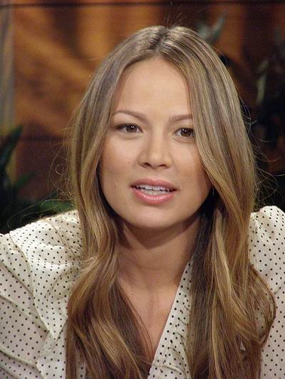  p>穆恩·布拉得古德(英文名:moon bloodgood),1975年09月20日出生于