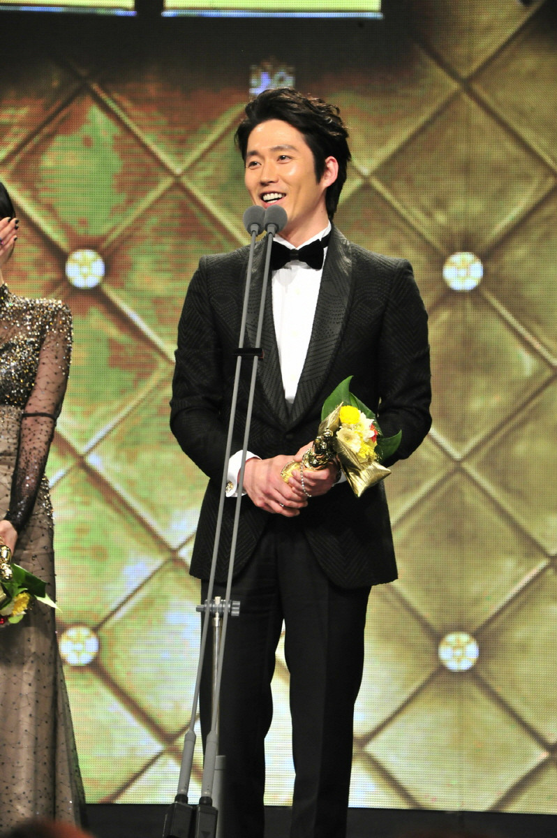  p data-id="gnrrtakmeu">mbc演技大赏是由 a target="_blank" href="