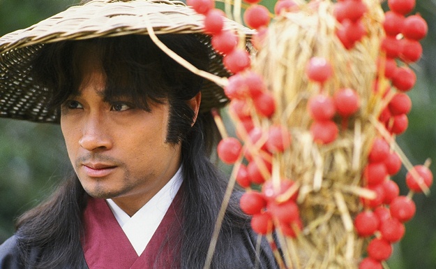 《大地飞鹰》是 a target="_blank" href="/item/香港无线电视