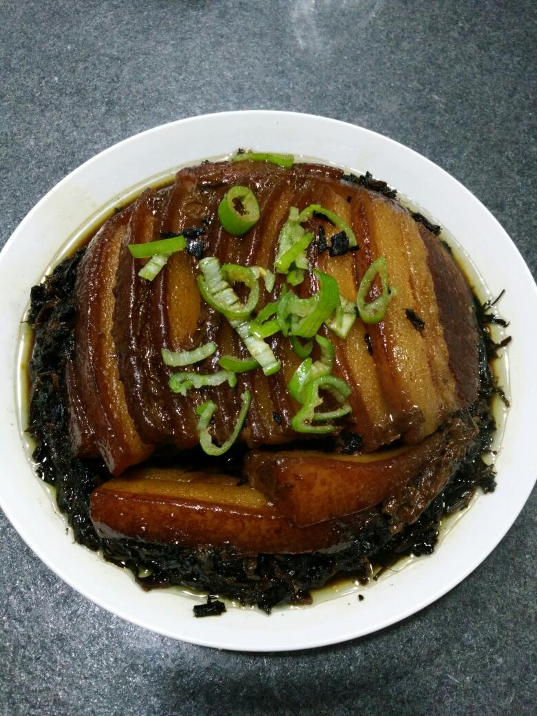  p>梅干菜扣肉是 a href="#" data-lemmaid="154399">浙江 /a>江西 a