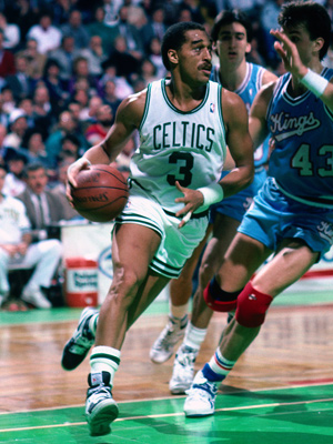  p data-id="gnwli83plt">丹尼斯·约翰逊(dennis johnson),1954年9月