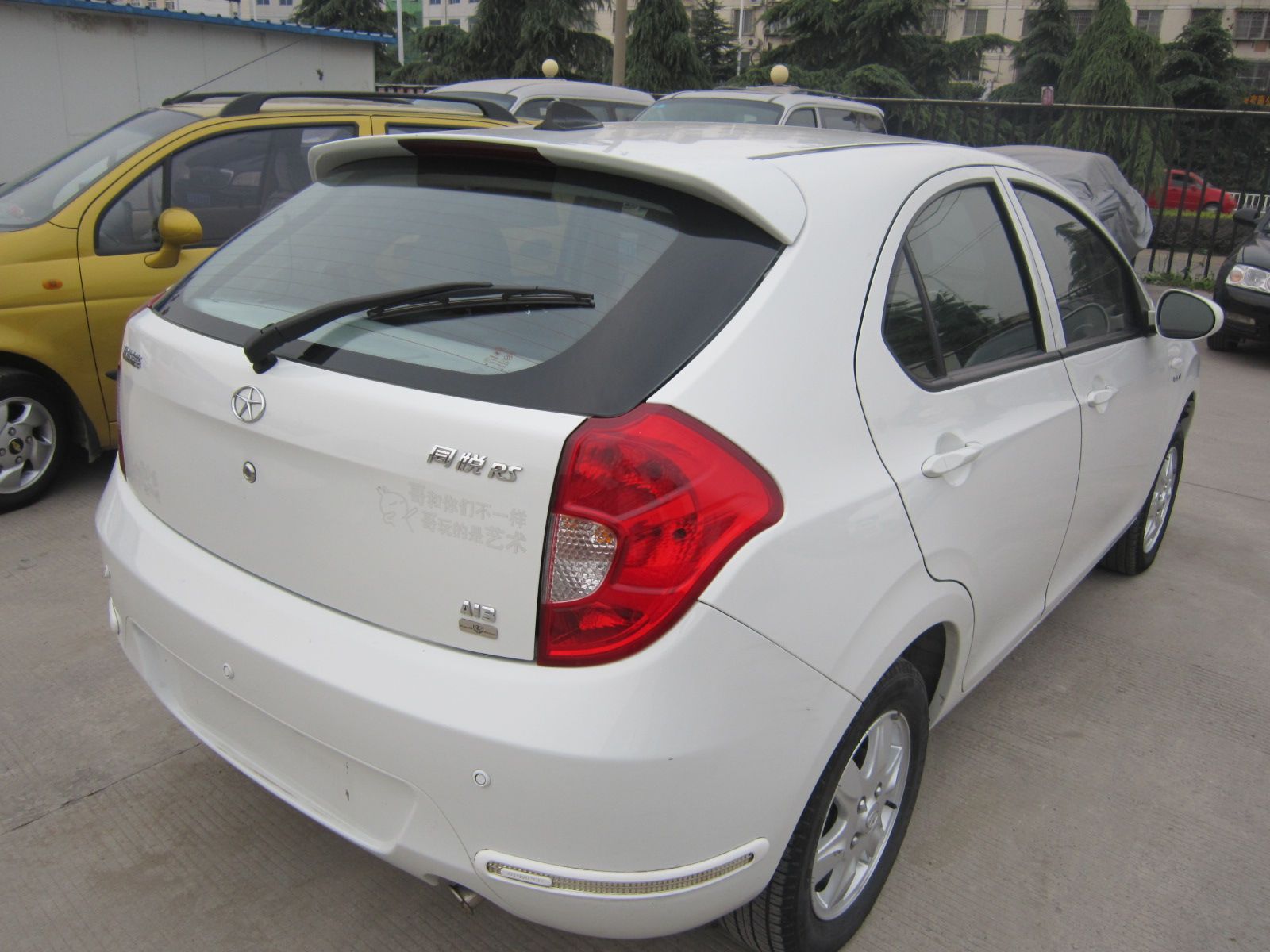 江淮同悦rs2012款 1.3mt豪华型