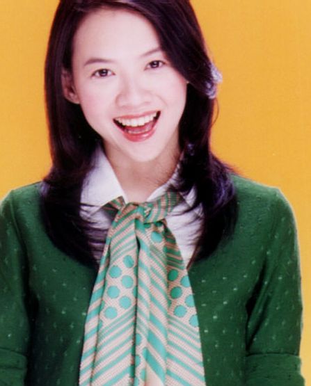  p>曾宝仪,1973年2月21日生于中国香港,节目主持人,歌手,演员.