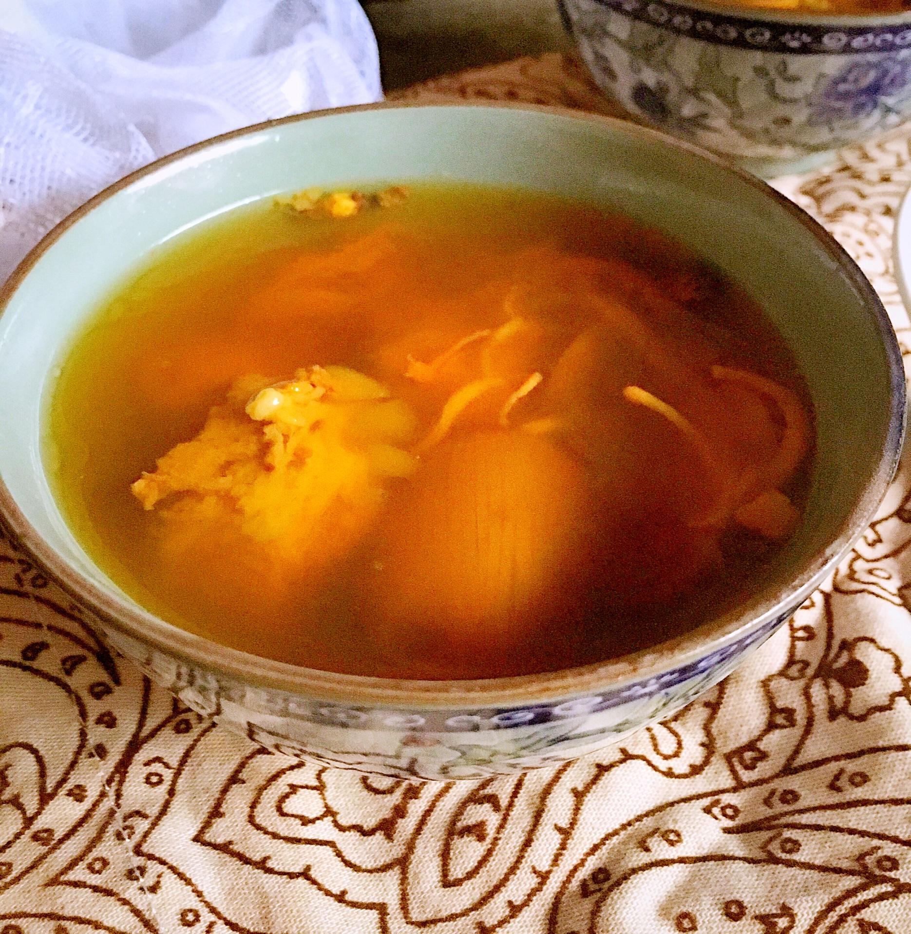 西洋参灵芝乌鸡汤