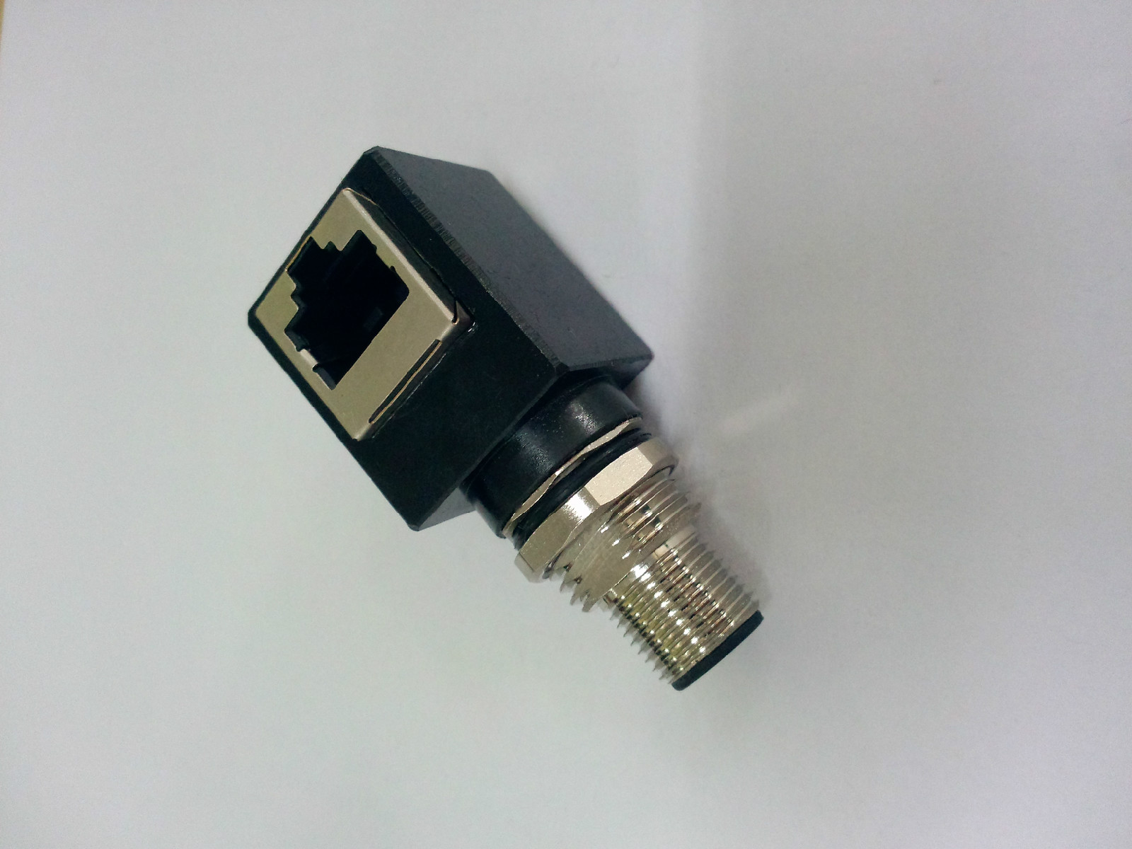  p data-id="tlfxwhw0fmyu">网线连接器是一款网络设备. /p>