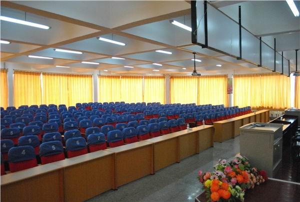 法库县高级中学