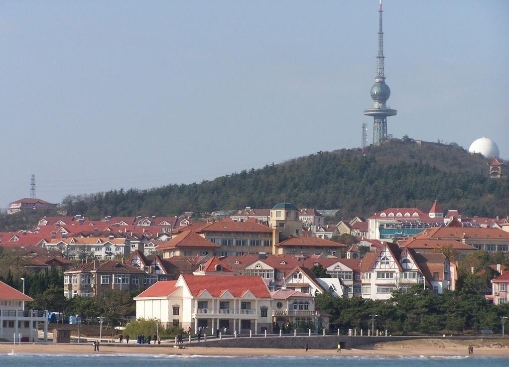  p>爱情角,坐落在风景秀丽的青岛信号山南麓,位于青岛八大关风景区内