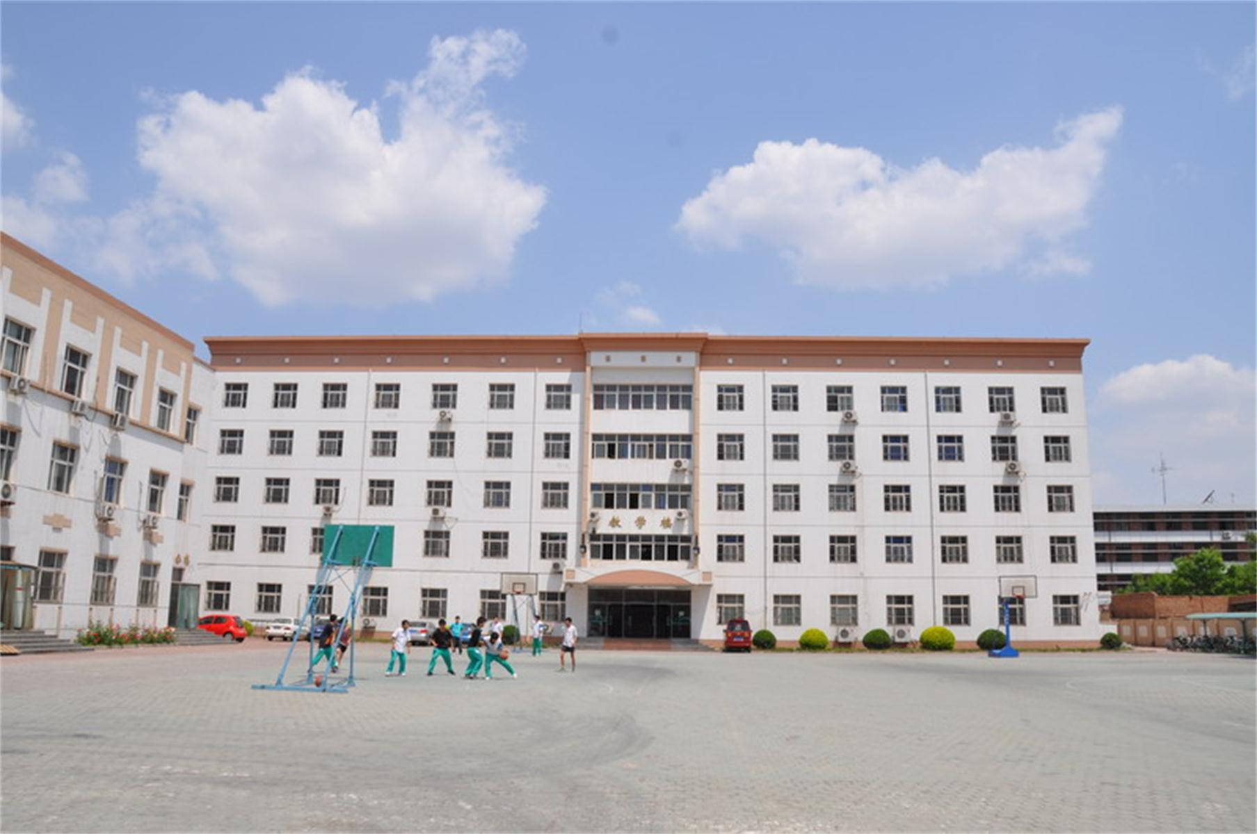  p>天津市静文高级中学,始建于2000年5月.