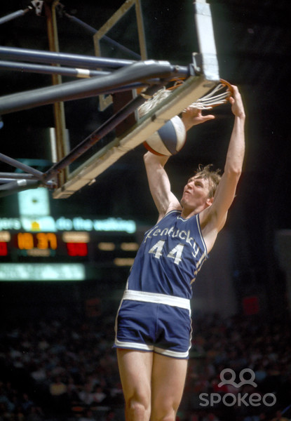 前 a href="#" data-lemmaid="125486">美国 /a>职业篮球运动员,司职 