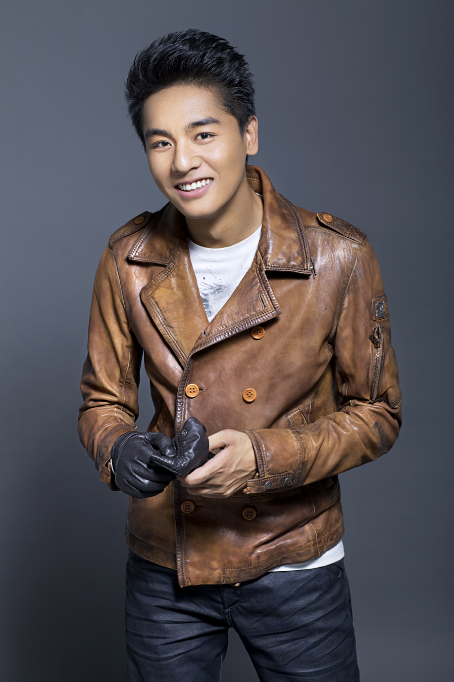  p>洛桑念扎,1986年8月16日出生于西藏自治区拉萨市,中国内地男演员