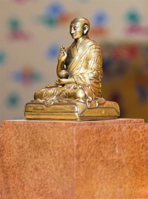 铜鎏金四世班禅洛桑·确吉坚赞像