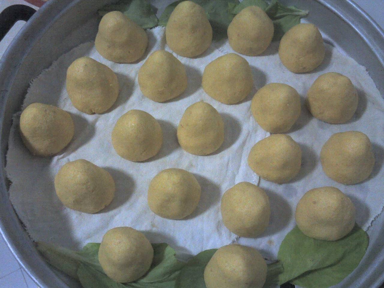  p>糯米窝窝头是一道家常面食,制作原料主要有白糯米等. /p>