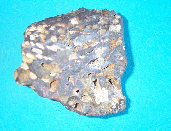 气孔杏仁状安山岩