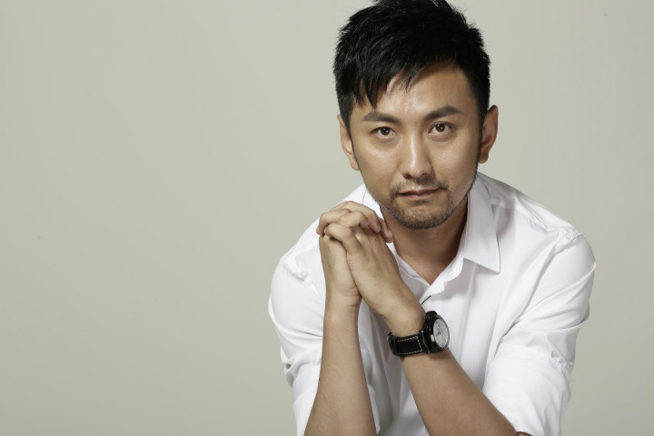  p data-id="gnwkd4vxeg">李华,男,青年演员,毕业于中央戏剧学院2001