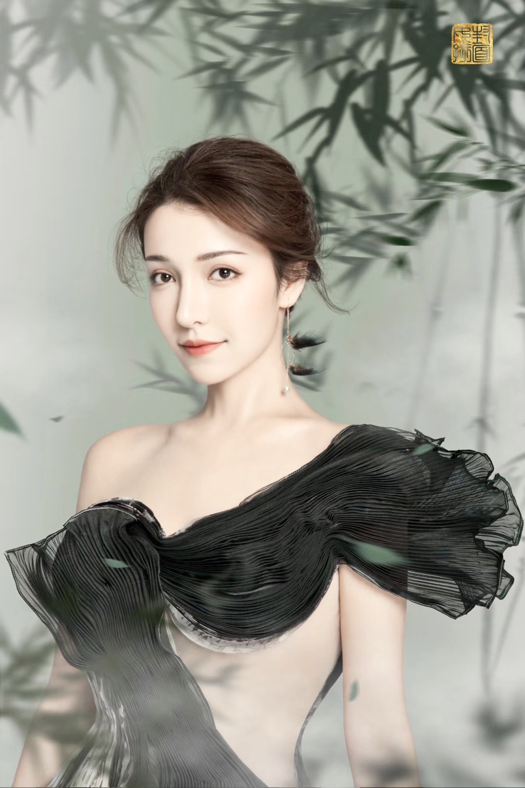  p>再米热·艾海提,1994年6月26日出生于新疆维吾尔自治区库尔勒市