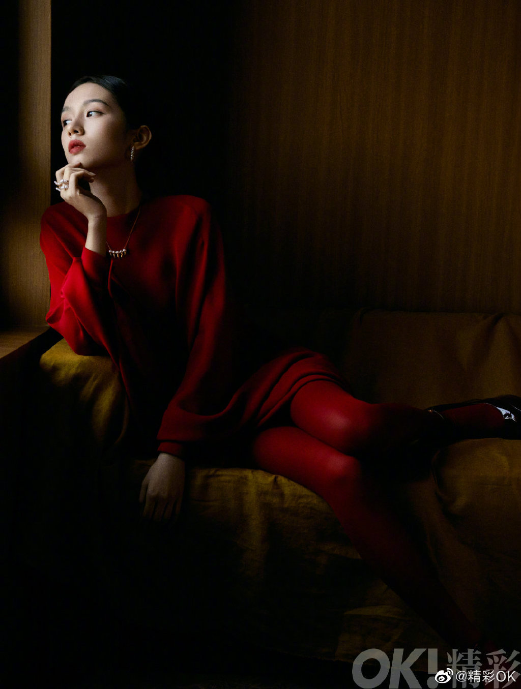  p>周也,1998年5月20日出生于重庆市,中国内地女