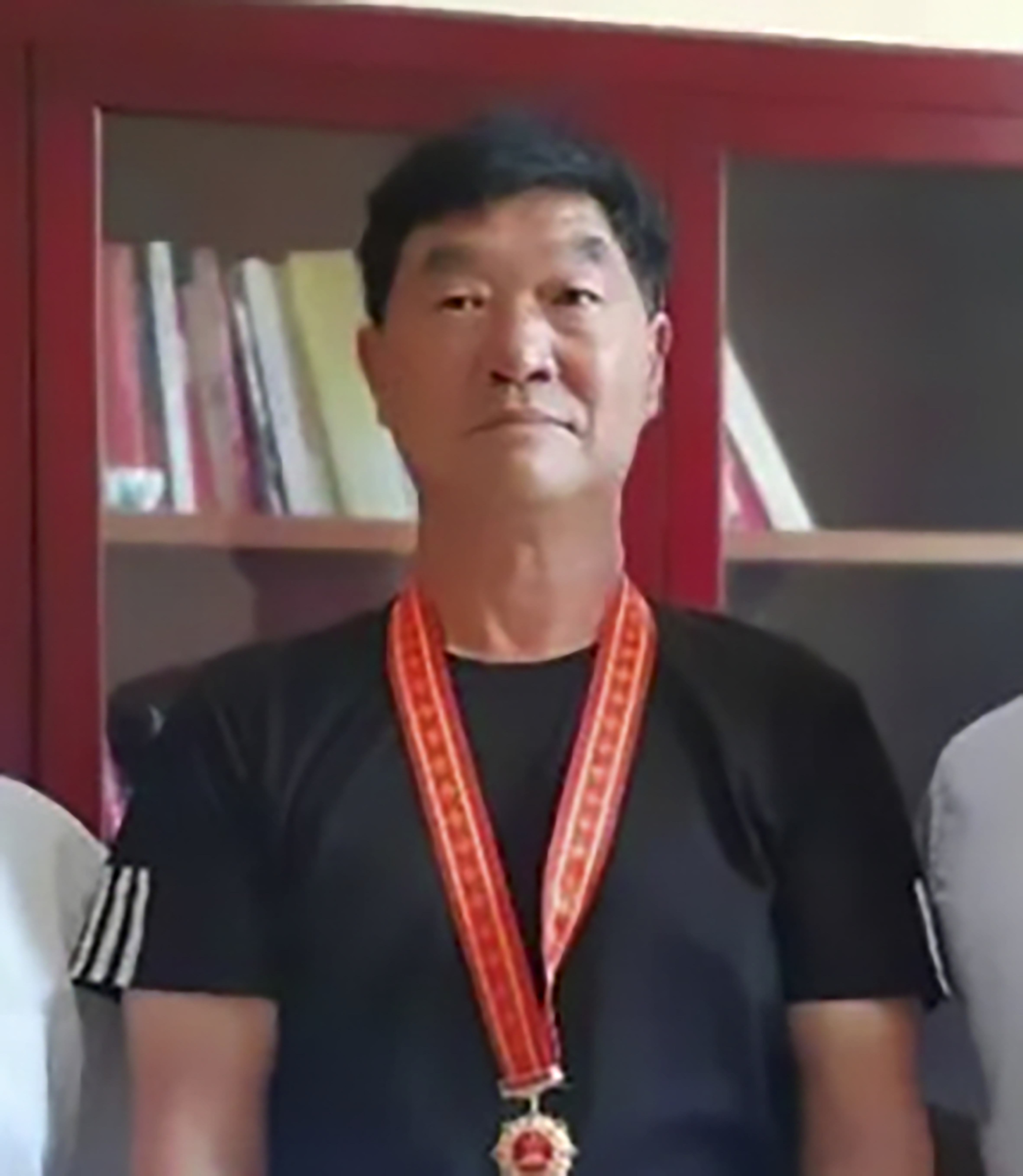 商振山,赞皇县院头镇老师会村驻村工作队