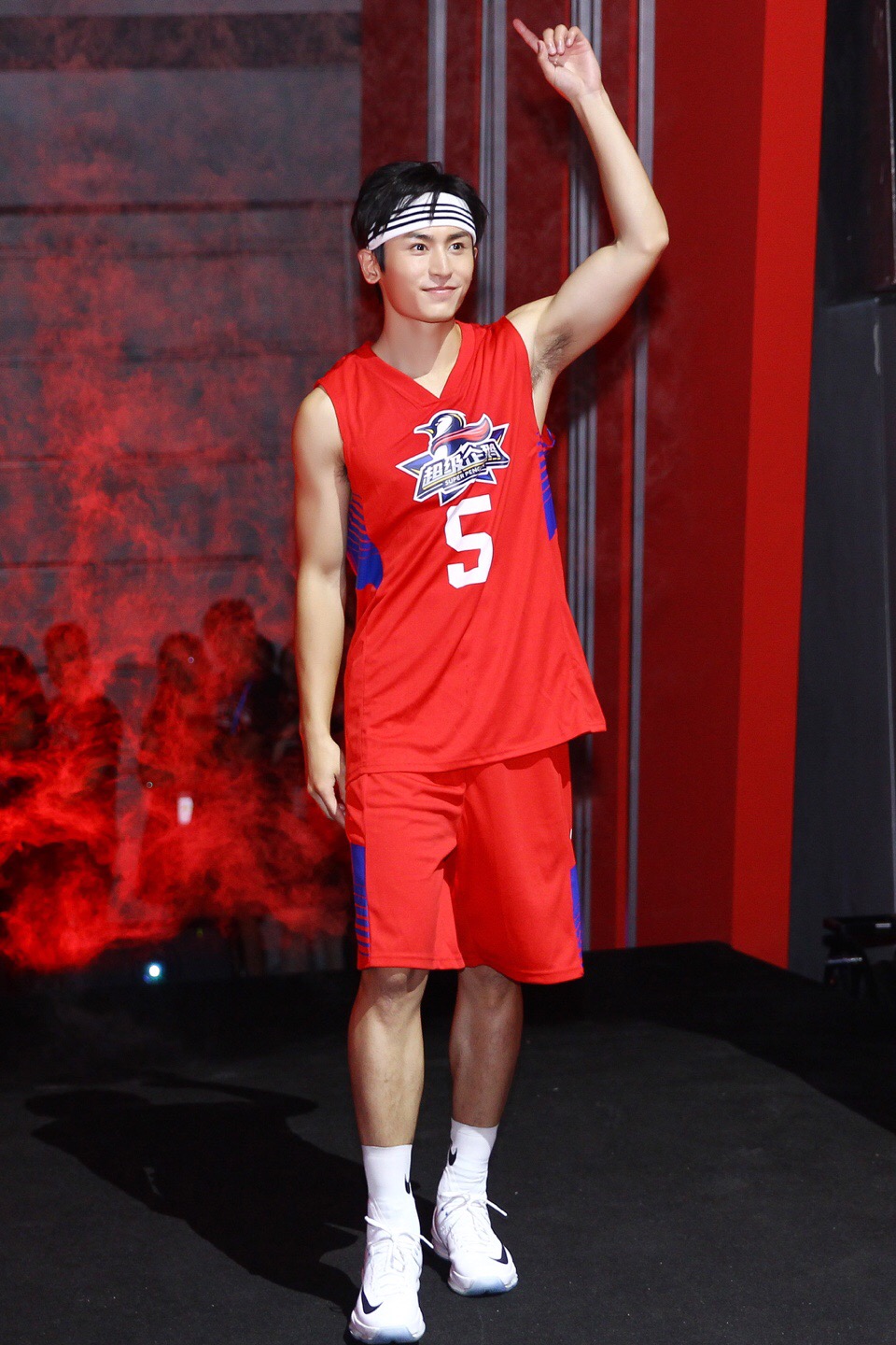  p>张哲瀚,1991年5月11日出生于江西省新余市,中国内地影视男演员