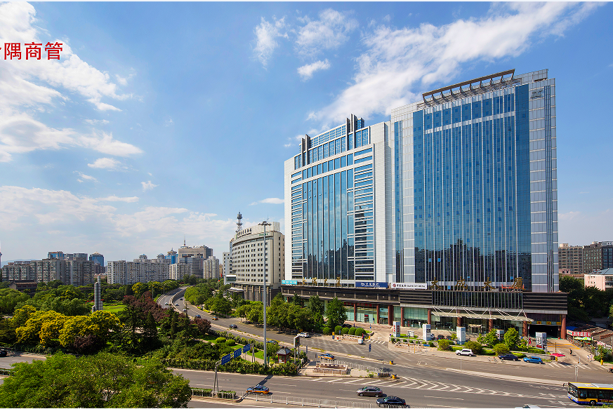 交通便利,位置优越,是由金隅集团精心打造的集办公,商业,餐饮,楼宇