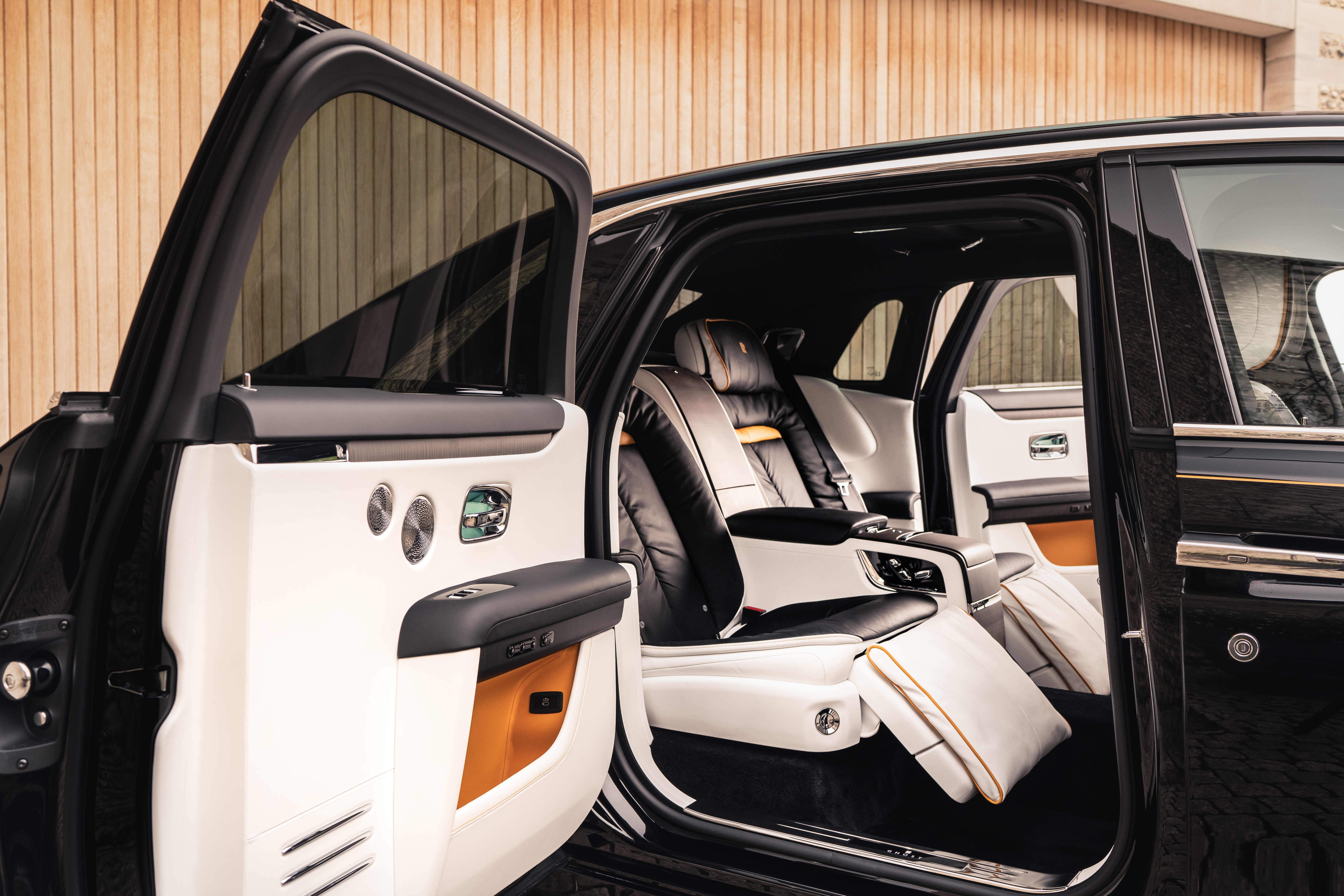 劳斯莱斯古思特