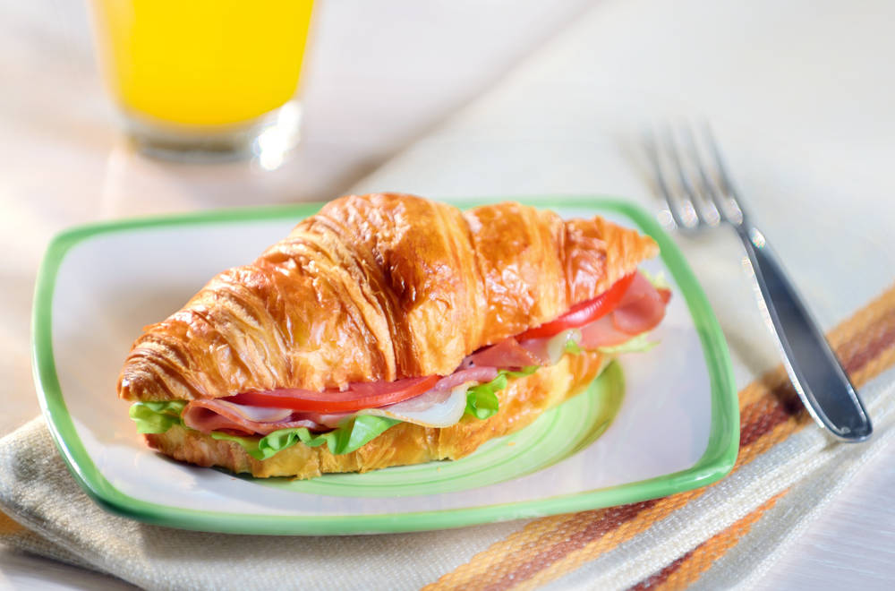 牛角面包三明治