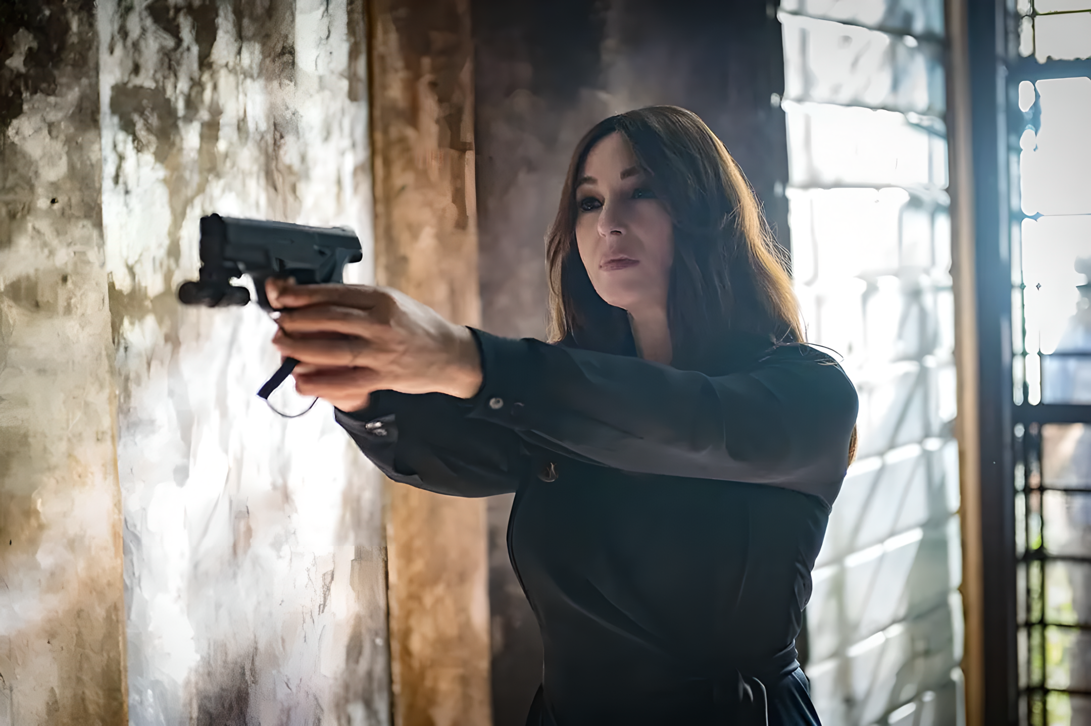 老妈》是凯瑟琳·哈德威克执导的动作犯罪喜剧电影,由托妮·科莱特,<a