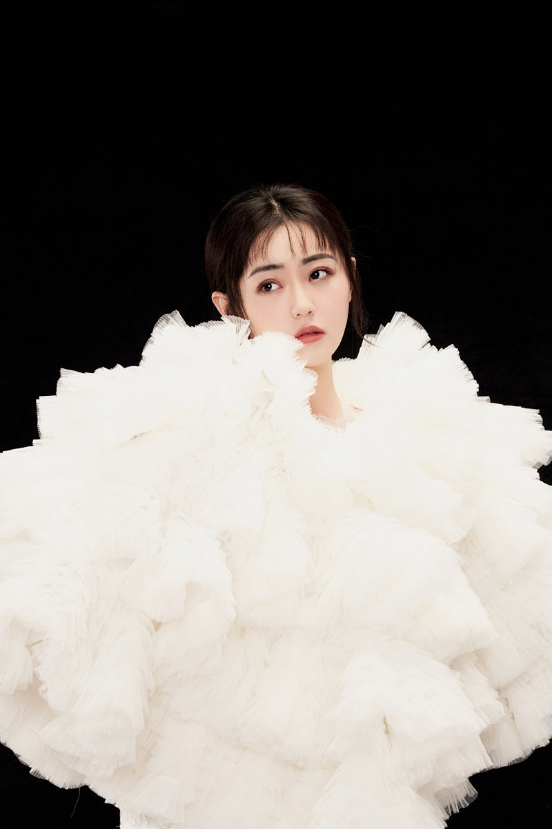  p data-id="gnbzhv5sfc">张悦楠,出生于1995年3月3日,毕业于 a