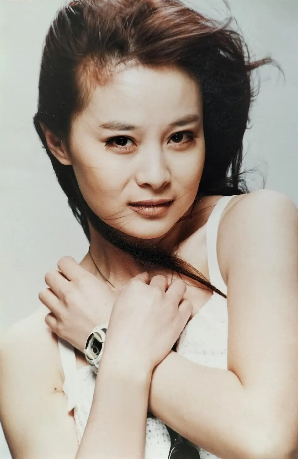  /a>人,出生于1974年,毕业于内蒙艺术学院表演系,中国内地女演员, a