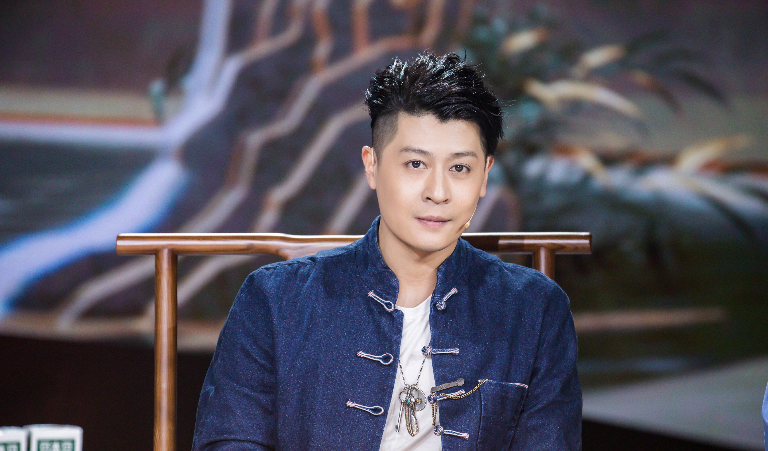  p>张朋,1986年6月27日出生于河北石家庄,中国大陆男演员,主持人,毕业