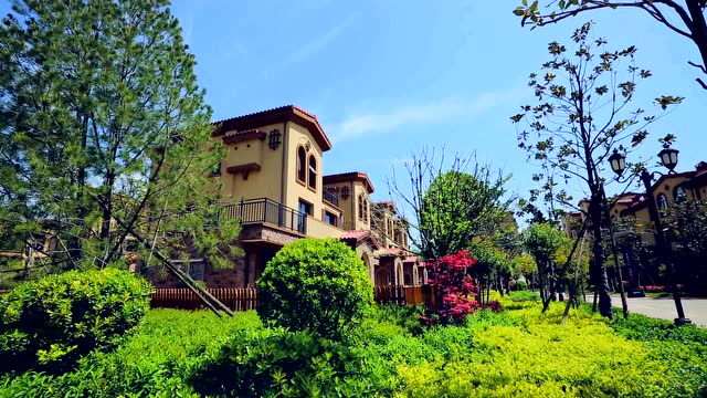  p data-id="gnb1antz1e">白鹿溪谷项目地处蓝田县,西倚白鹿原,东临辋