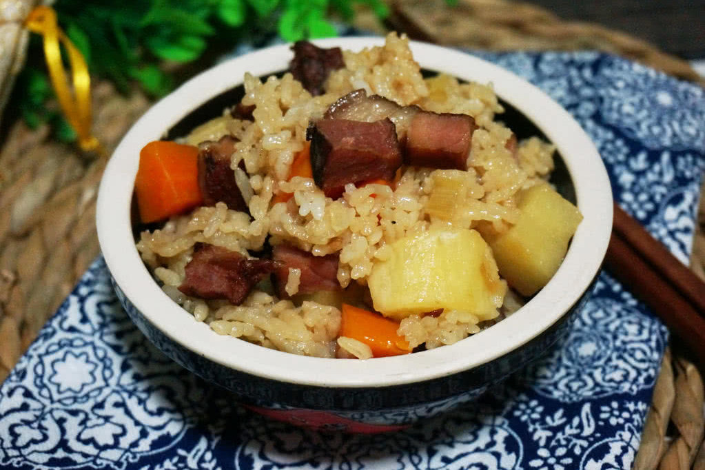 腊肉土豆菜饭