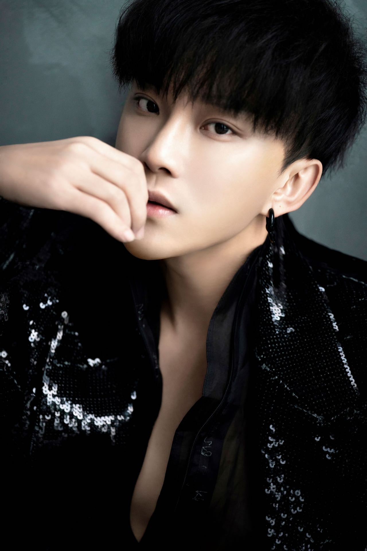  p>孙焱彬,中国内地男歌手,演员,独立音乐人,1990