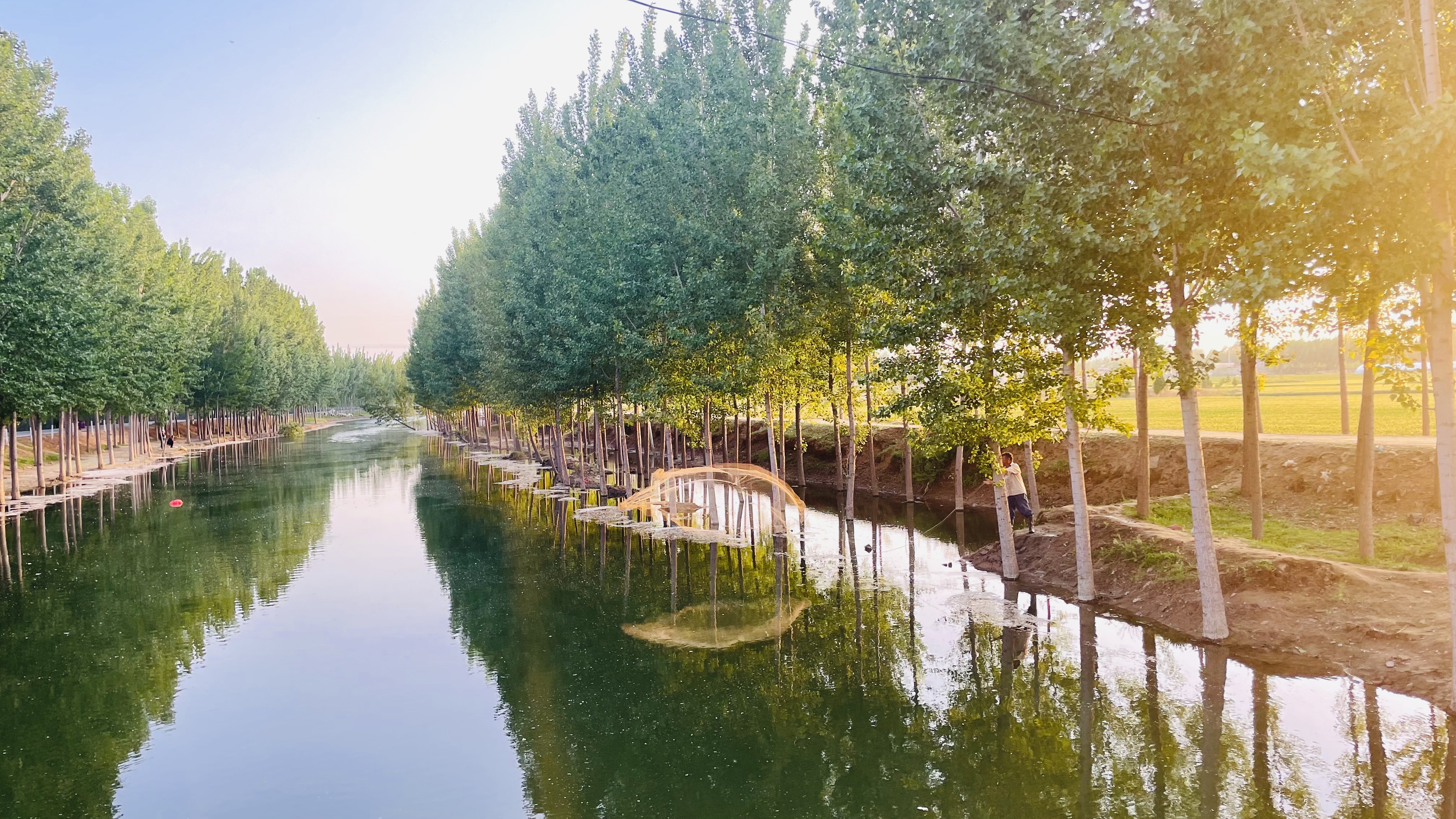  p> a target="_blank" href="/item/湖村/216