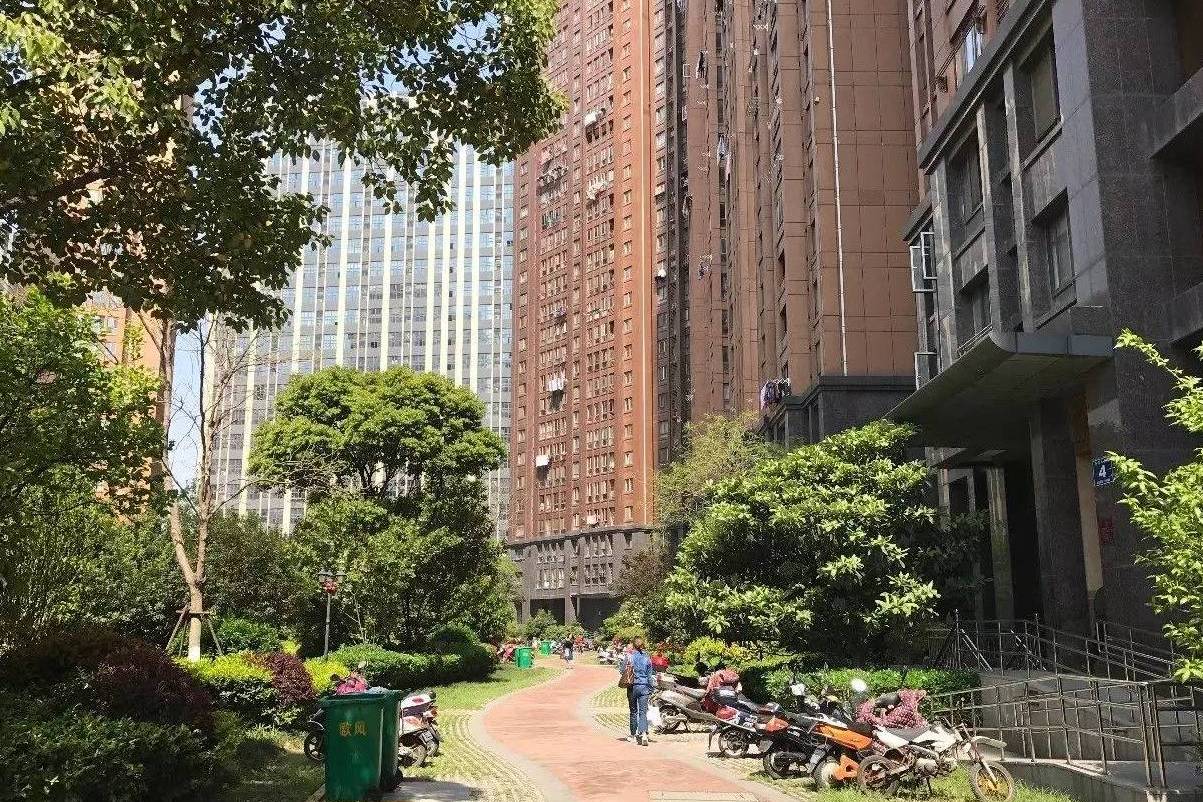  p>新欧风花园位于无锡市梁溪北大街,共计房屋1757户. /p>