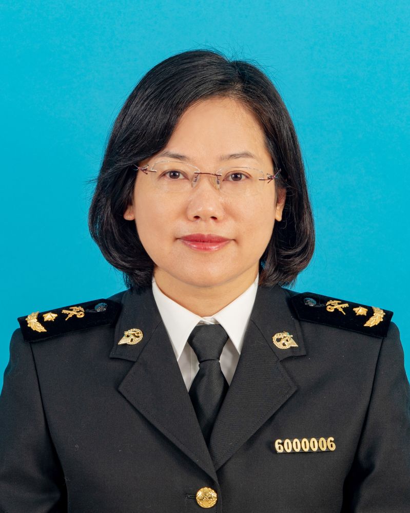 id="udbki35qhj8n">现任汕头海关副关长,党委委员.