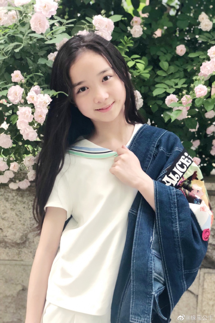  p>法图麦·天缘,小名叫缘宝公主,汉名鲍天缘,英文名为fatimah,2007年