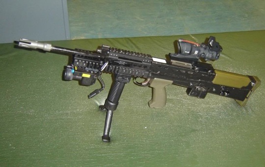 l85a2突击步枪