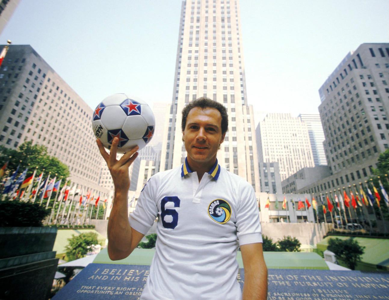  p>弗朗茨·贝肯鲍尔(franz beckenbauer),1945年9月11日出生于德国