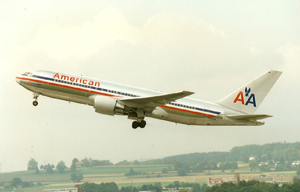 客机 /a>,是一架 a href="#" data-lemmaid="1693498">波音767 /a>