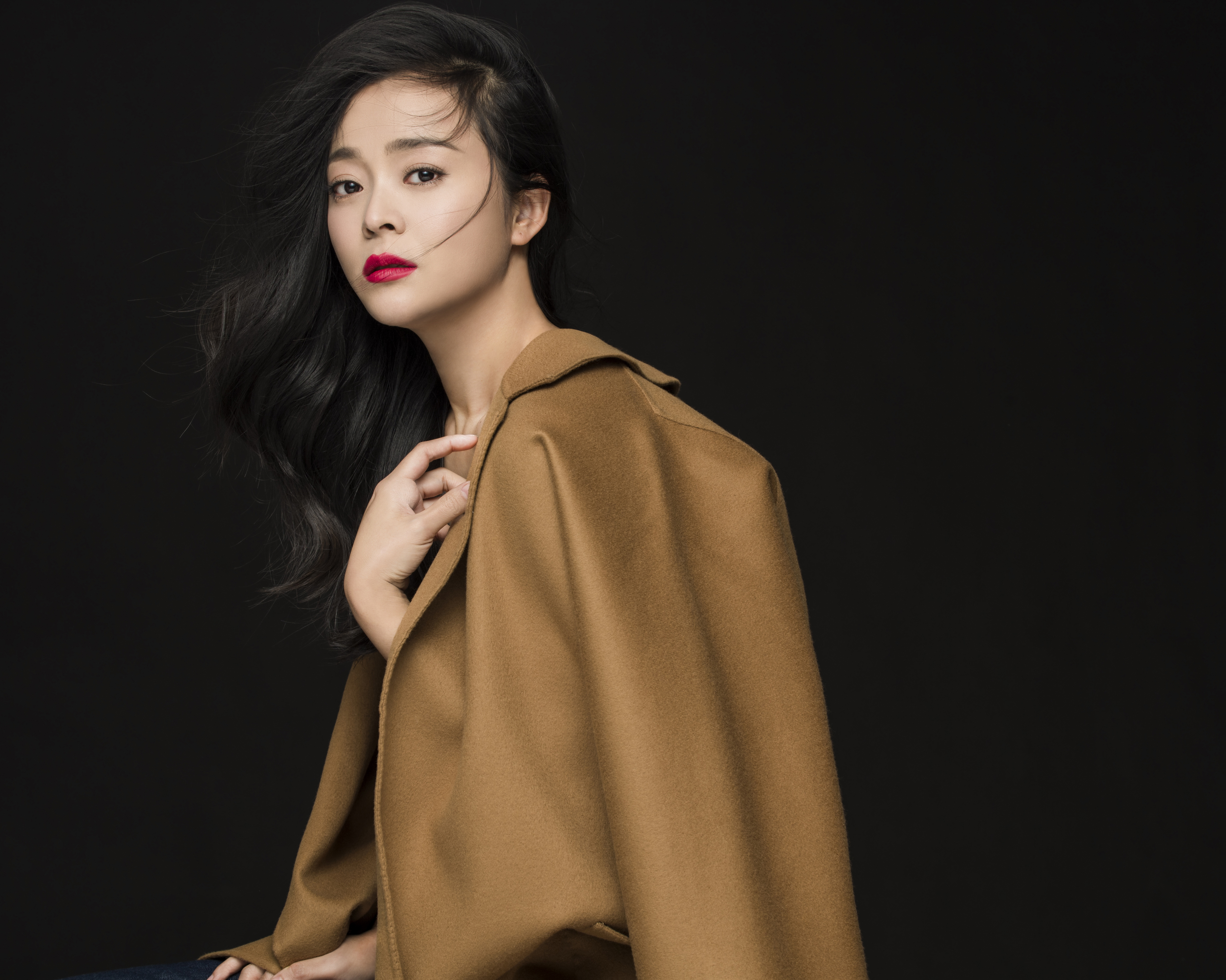  p data-id="go0aacdcsg">王嘉,出生于黑龙江齐齐哈尔,中国内地女演员