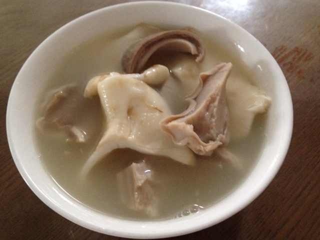  p>砂仁猪肚汤是一道简单的家常菜,主料是猪肚150克, a href="#" data