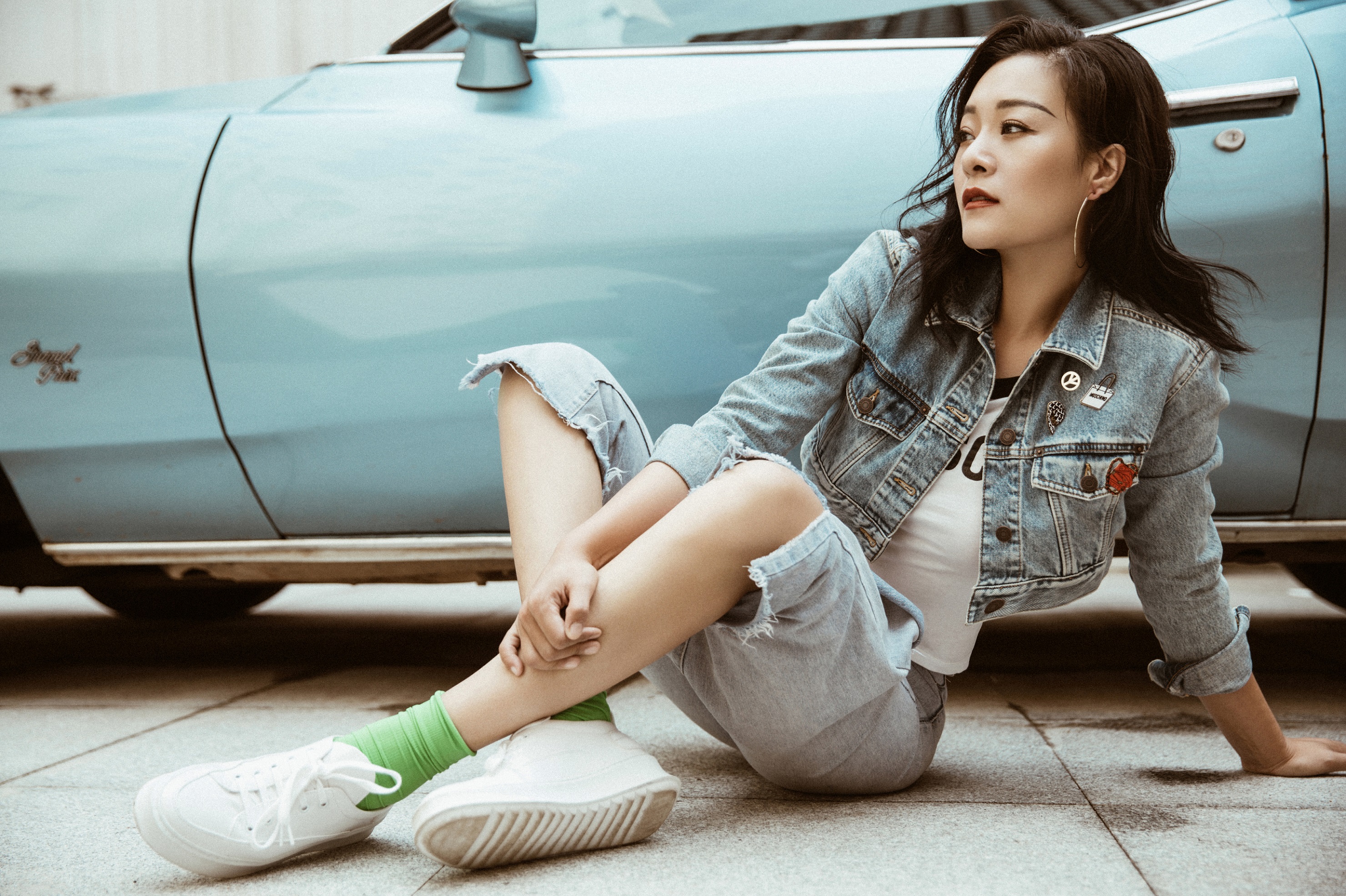 9zfzm">李思思是一名 a target="_blank" href="/item/演员/3106682"