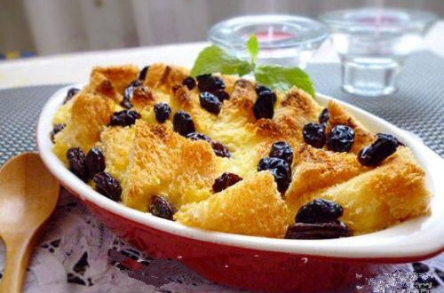 黑葡萄干面包布丁