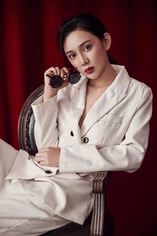  p>郝泽嘉 i>(原名:郝安磊), /i>1988年4月2日出生于黑龙江省鹤岗 