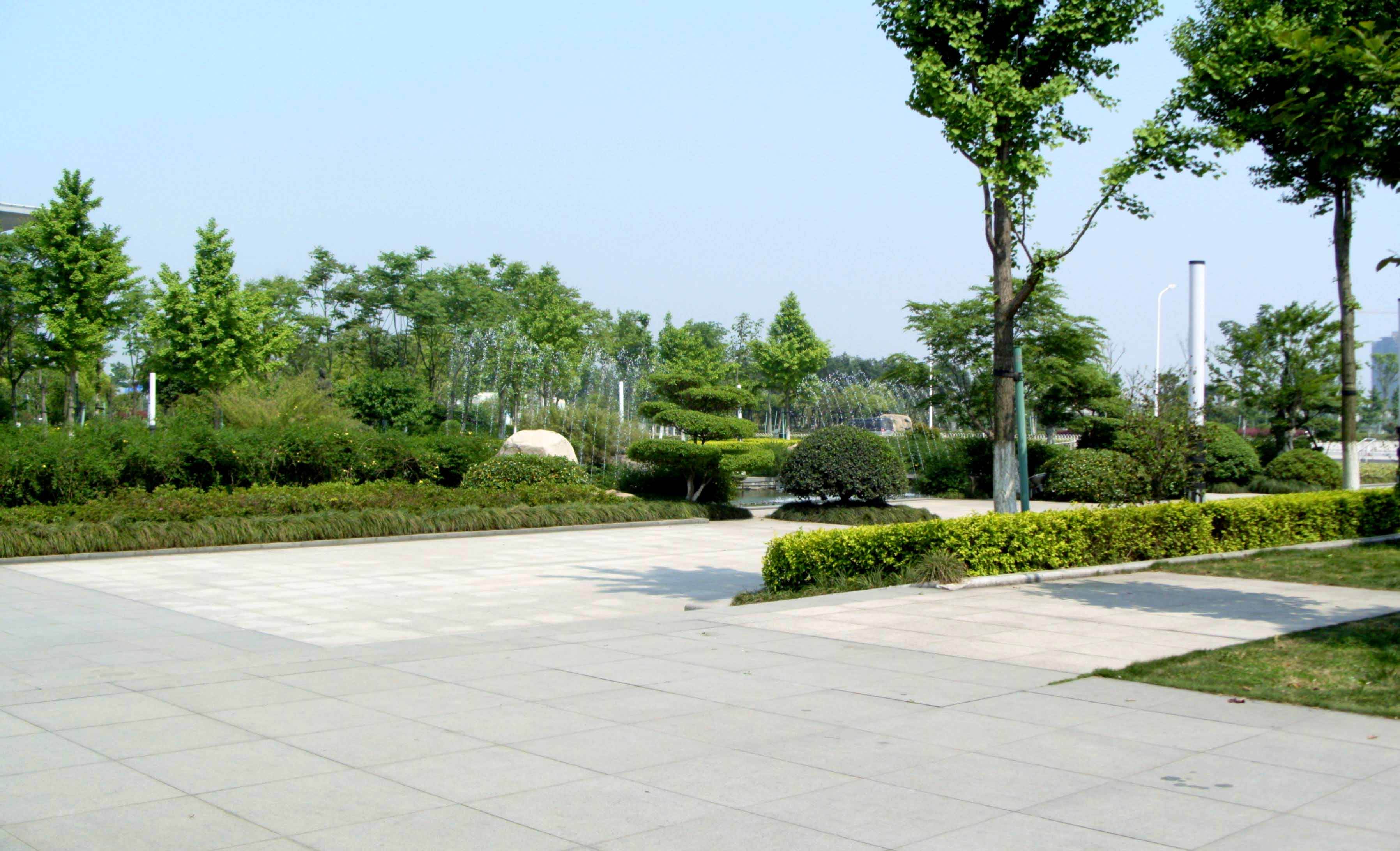  p data-id="gnwx8gur3m">市民广场是指在城市区域开辟为市民提供休闲