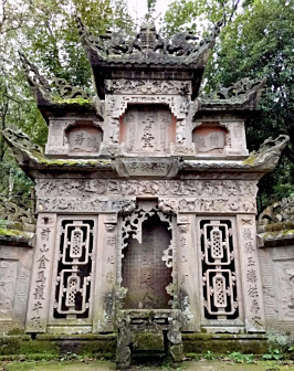 <p>墓碑