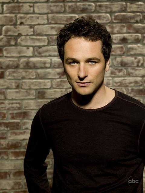  p>马修·瑞斯(matthew rhys),原名matthew rhys evans.